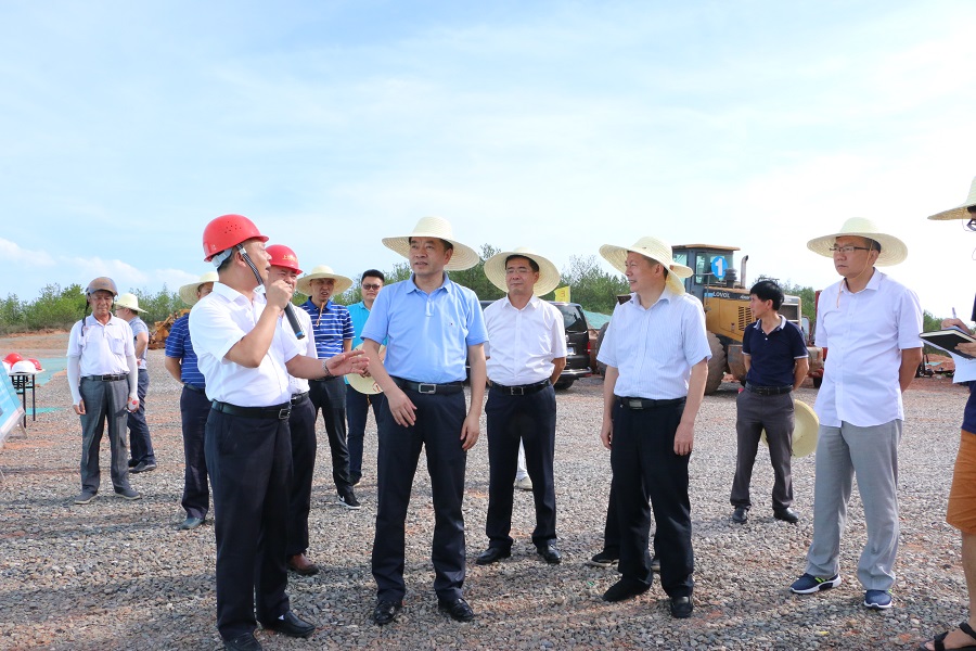 李高興副市長調(diào)研城建重點項目